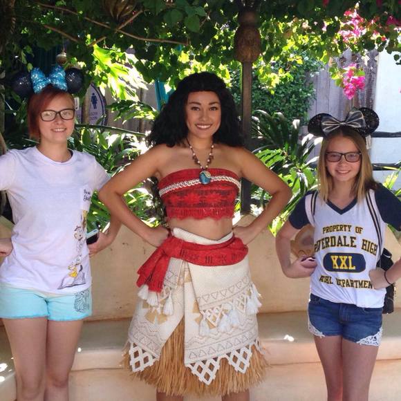 Meet your Posher, Audrey - Picture 1 of 1